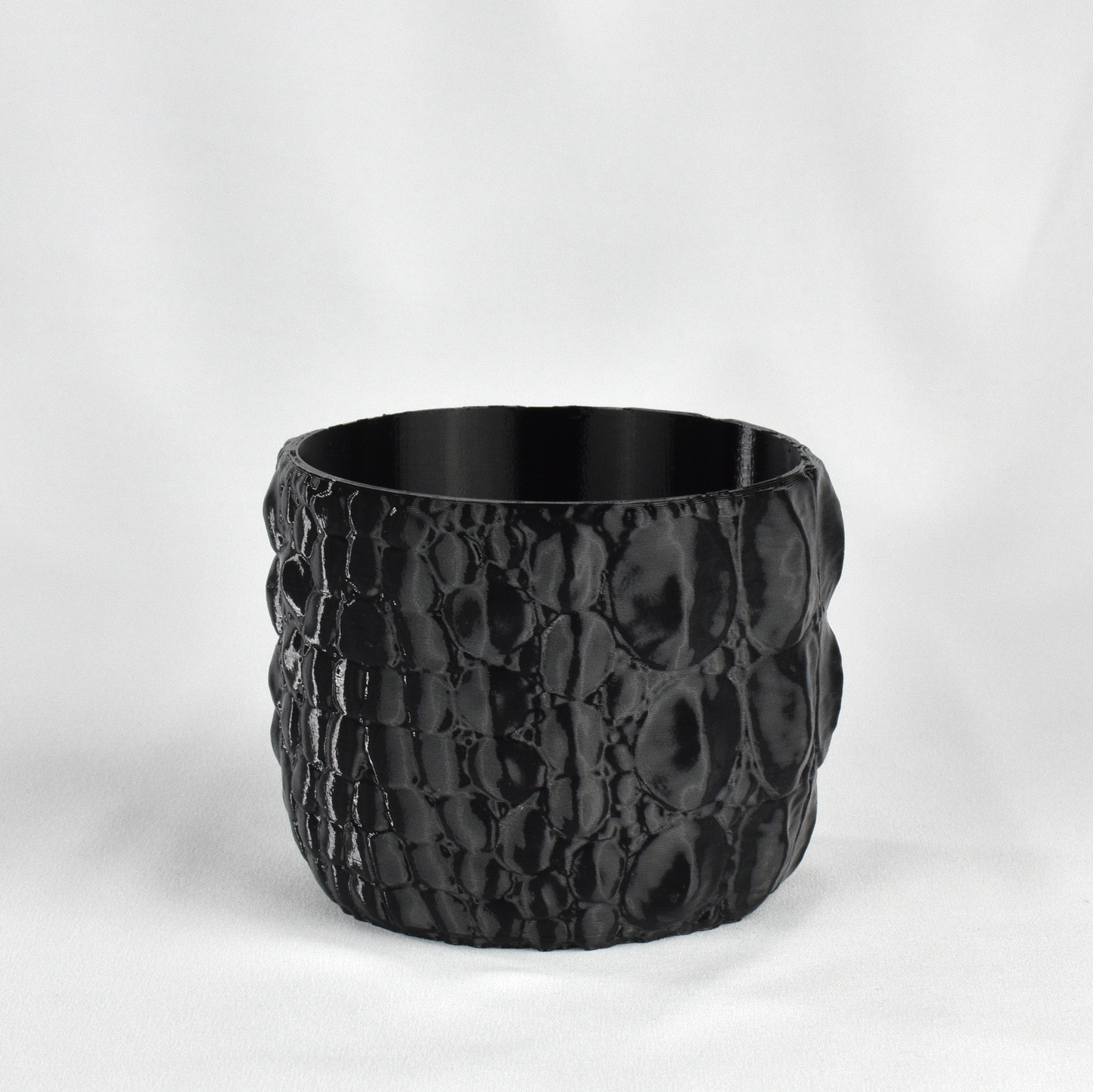 Small Alligator Planter, Black, 4-inch Pot