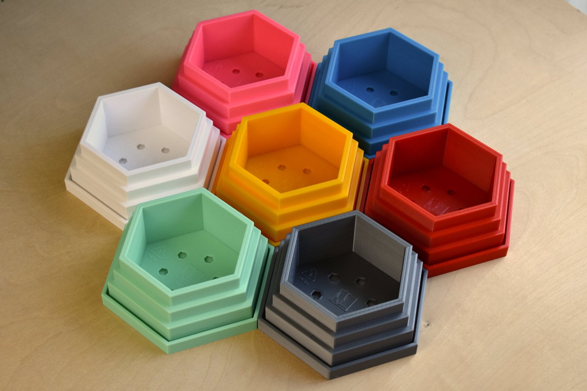 hexagonal plastic plant pots Small Hexagon Planter with Tray – GLU3D Prints